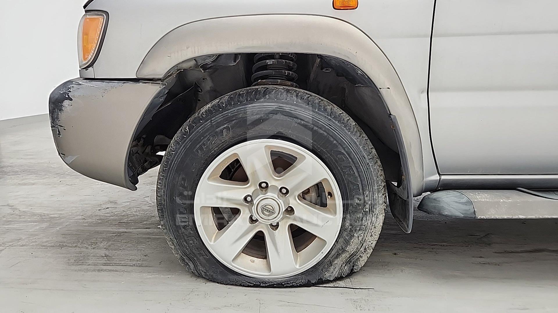 2004 NISSAN PATHFINDER VIN: JN8DR05Y34W700429