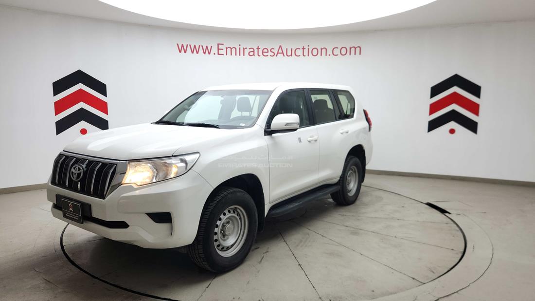2020 Toyota Prado — Front Left Angle — Photo 7
