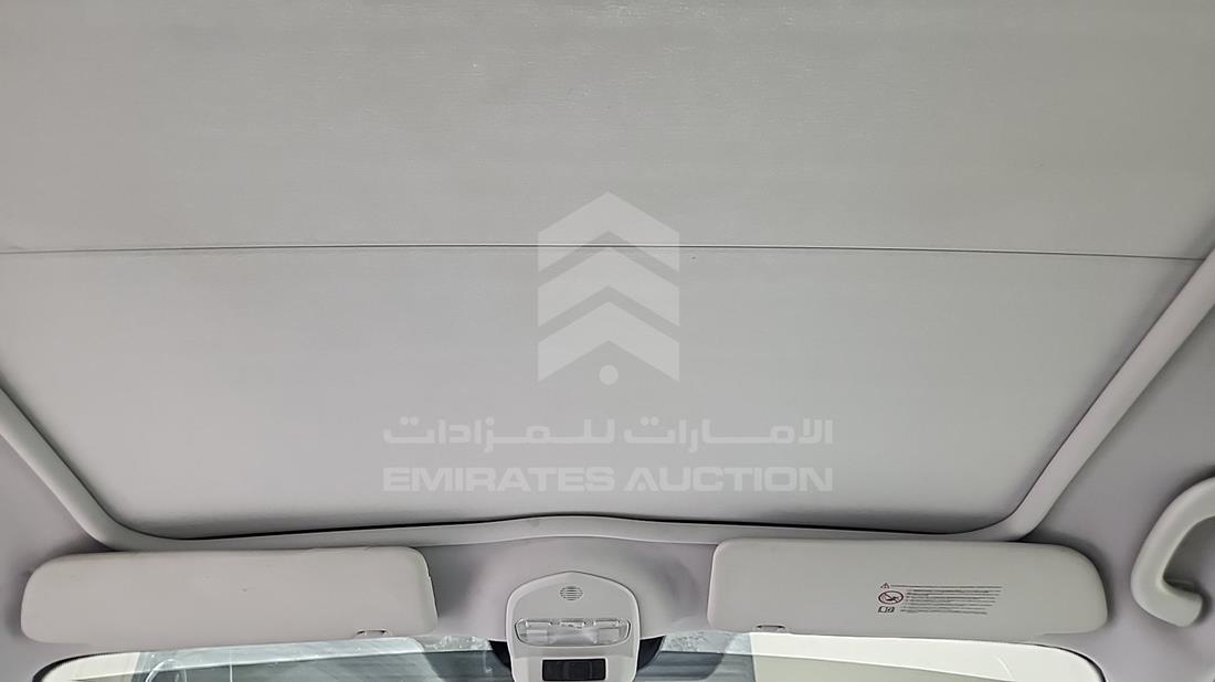 2011 Peugeot 3008 — Sun Roof View — Photo 18