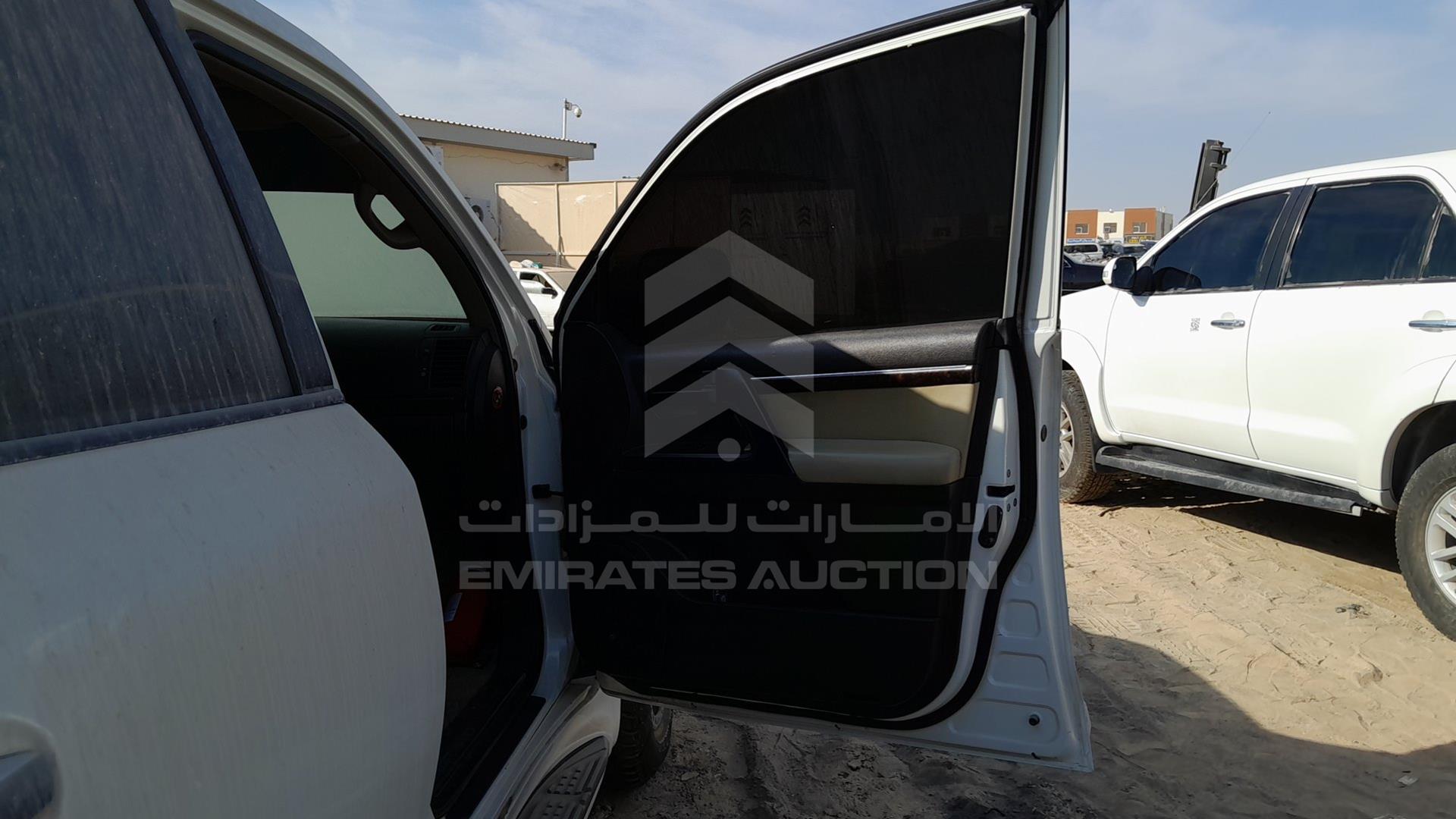 2010 TOYOTA LAND CRUISER VIN: JTMHT09J8A5066676