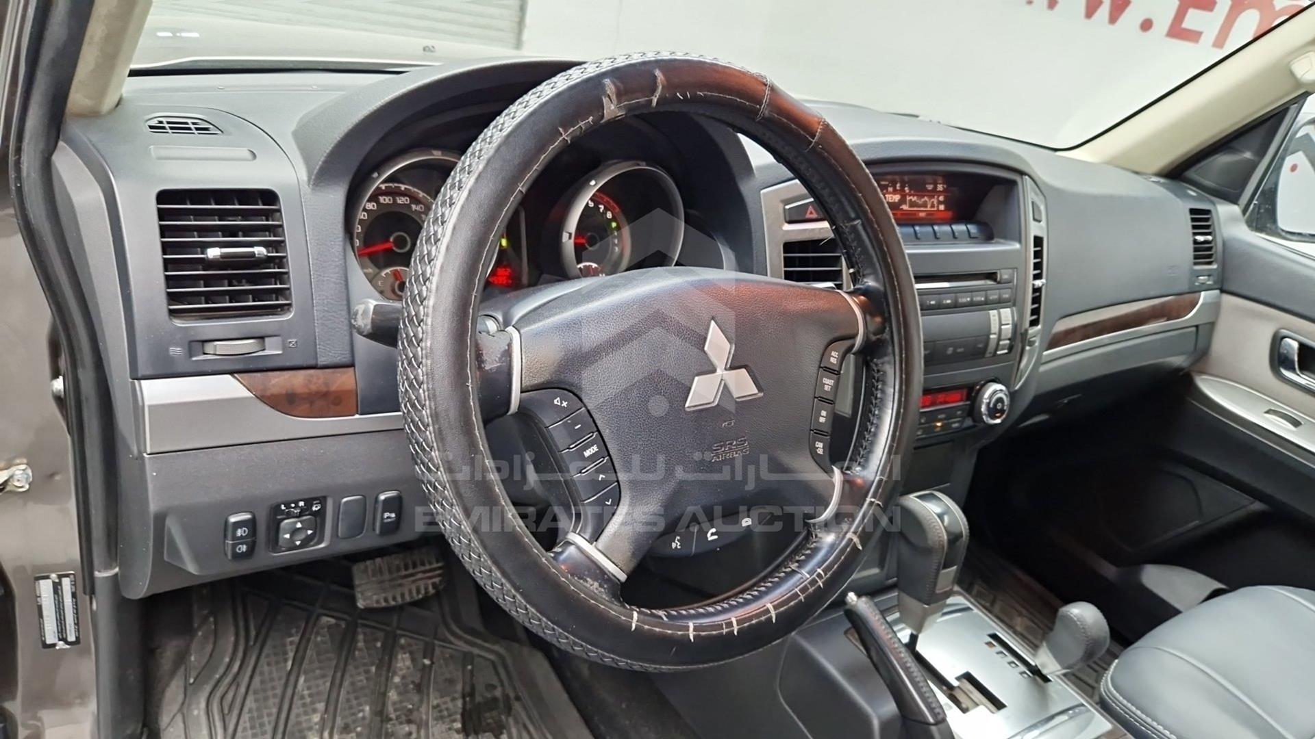 2015 MITSUBISHI PAJERO VIN: JMYLYV95WFJ711967
