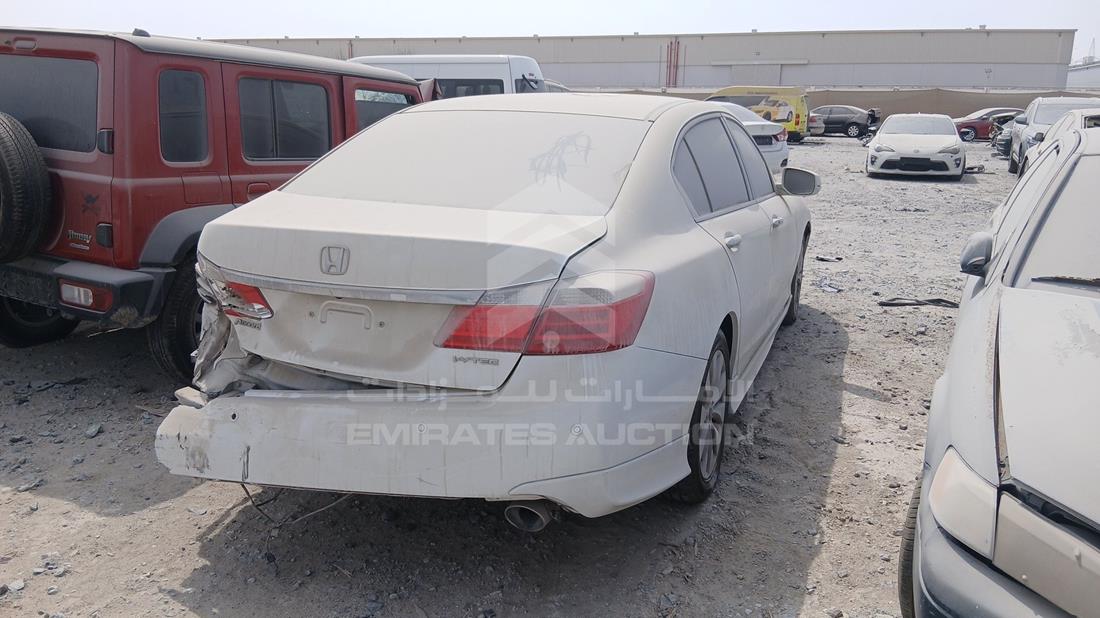 هوندا اكورد 2013 — الزاوية الخلفية اليمنى — صورة 8