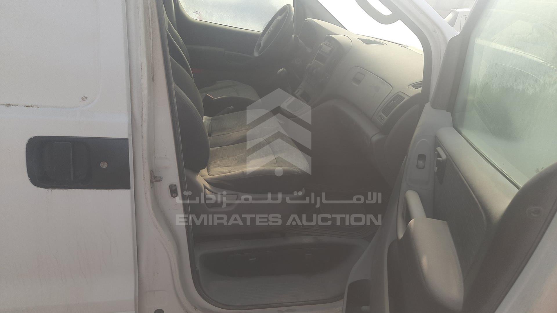 2012 HYUNDAI H1 VIN: KMHWG81RXCU430838