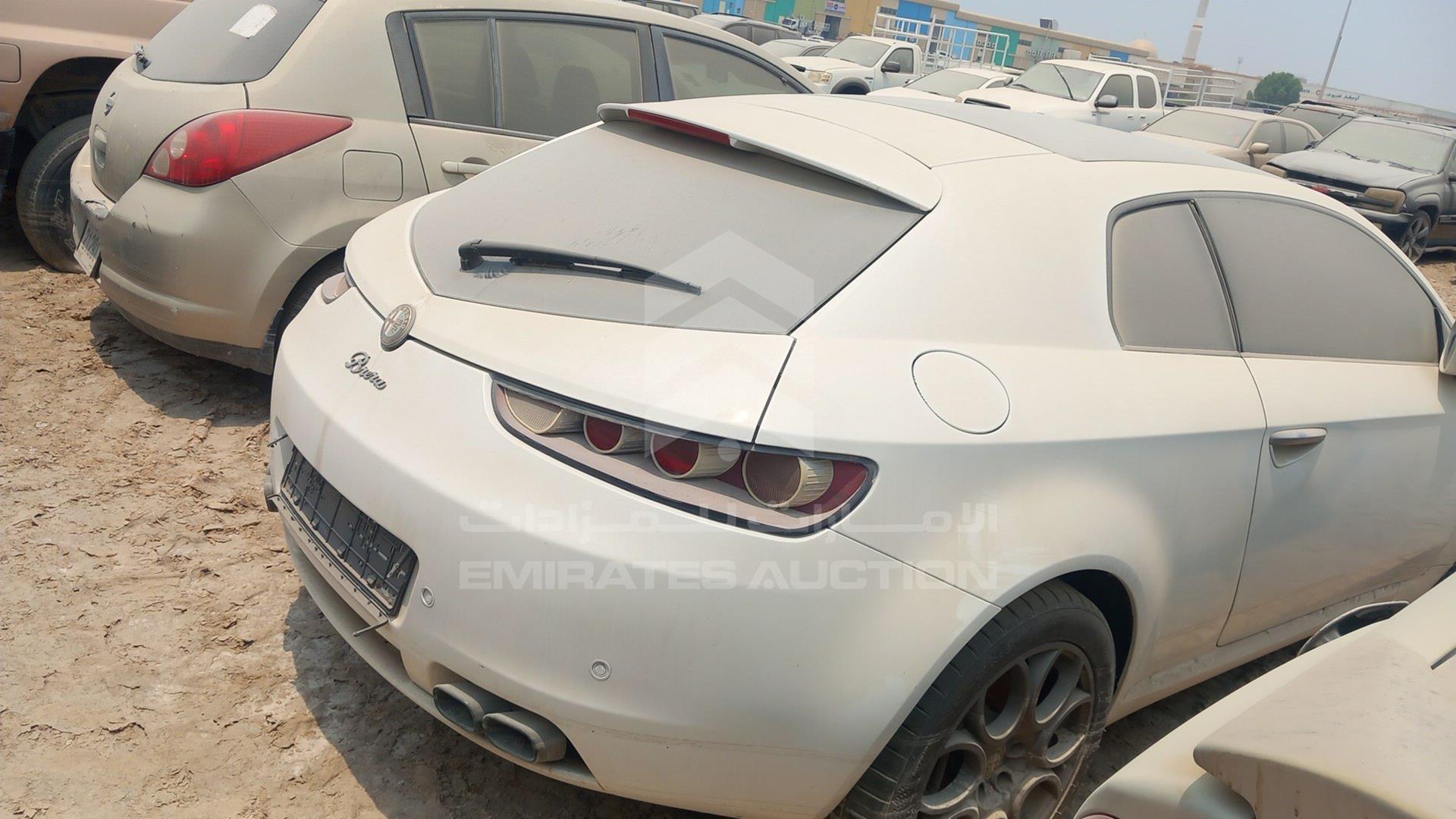 0 ALFA ROMEO --- VIN: ZAR93900005021104