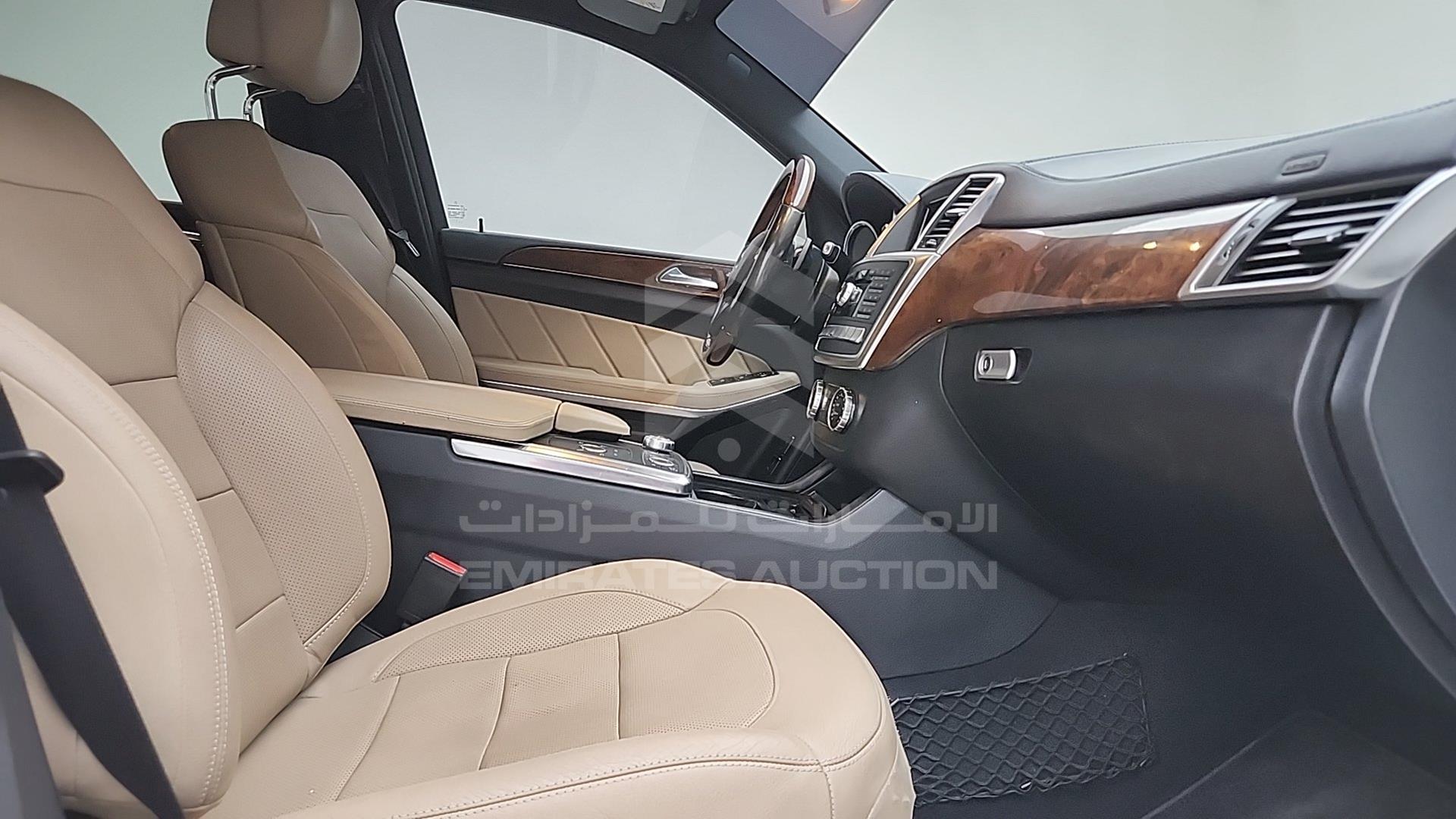 2015 MERCEDES GL 550 VIN: 4JGDF7DE7FA508690