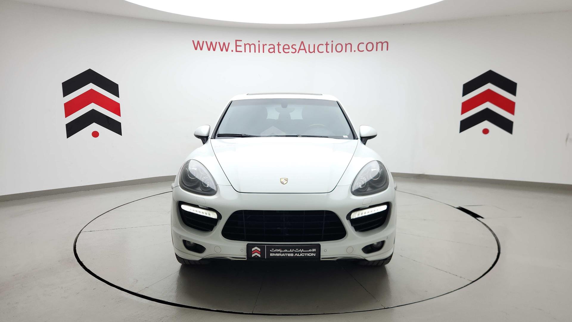 2013 PORSCHE CAYENNE GTS VIN: WP1ZZZ92ZDLA76369