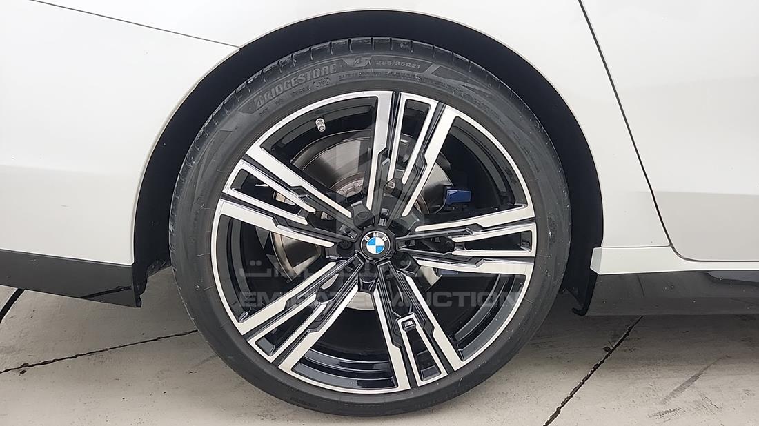 2023 BMW 735 I — Rear Right Tyre — Photo 41