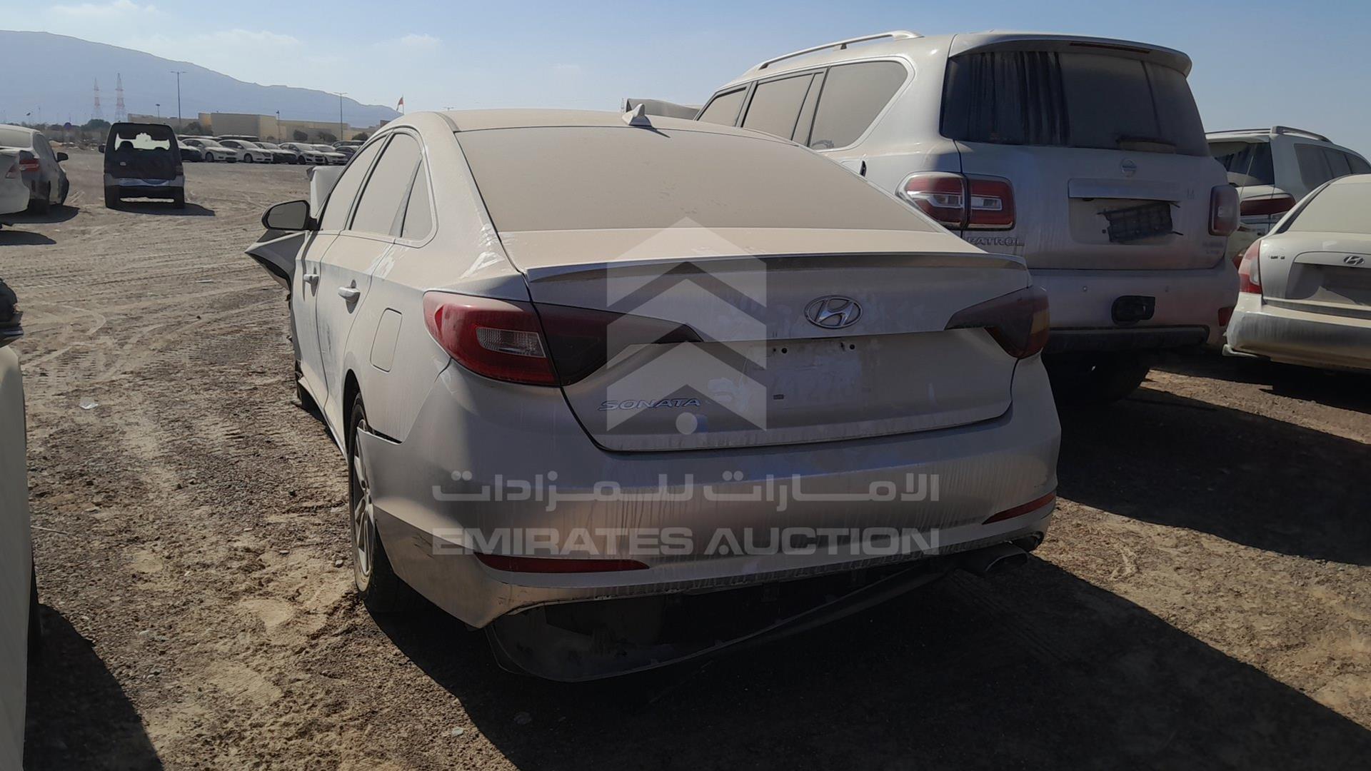 2015 HYUNDAI SONATA VIN: 5NPE24AF2FH001897