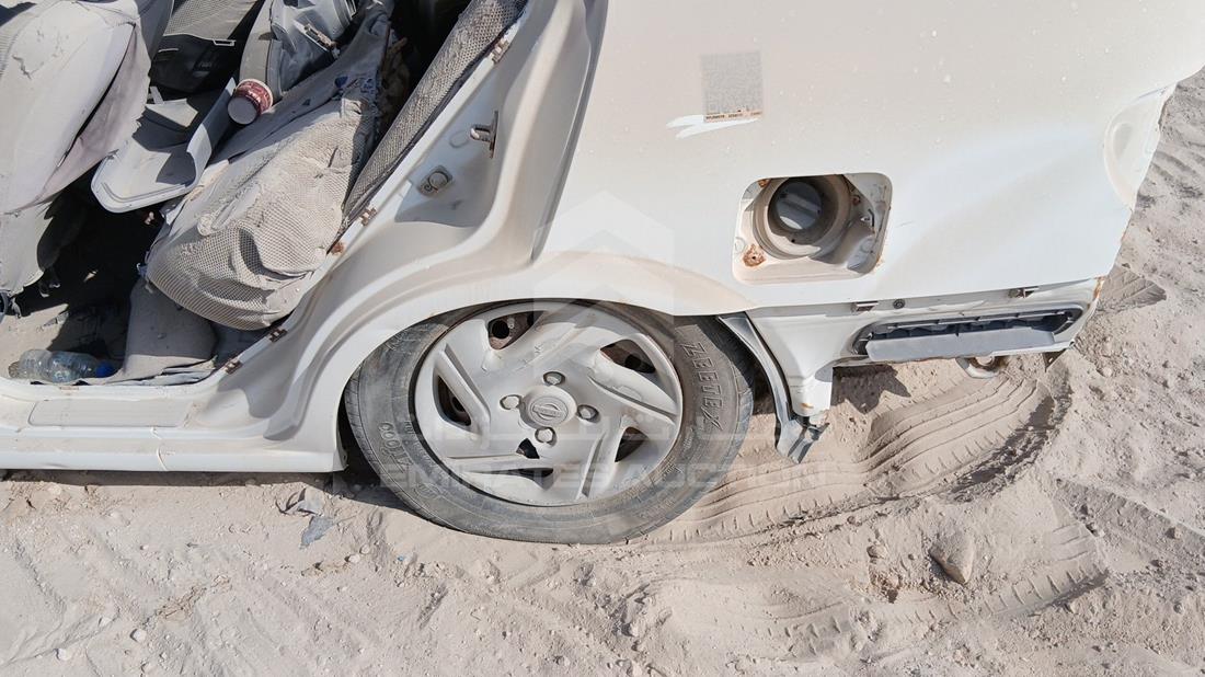 2001 Nissan Sunny — Rear Left Tyre — Photo 27