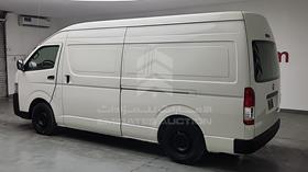 2015 Toyota Hiace — Rear Left Angle — Photo 6 — Thumbnail