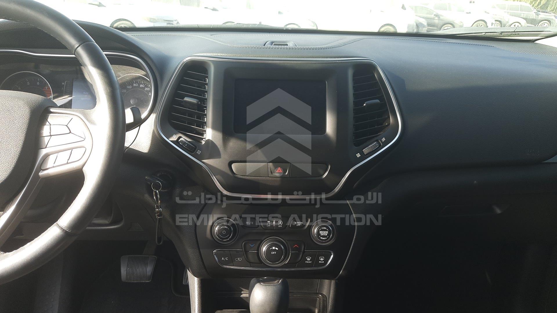 2019 JEEP CHEROKEE VIN: 1C4PJLAX4KD403712