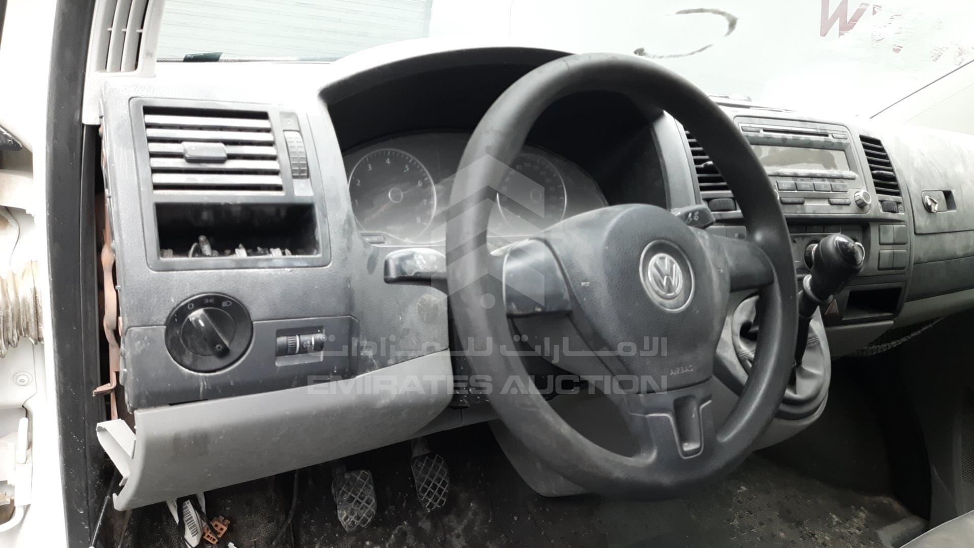 2015 VOLKSWAGEN --- VIN: WV1DBZSV4FH001001