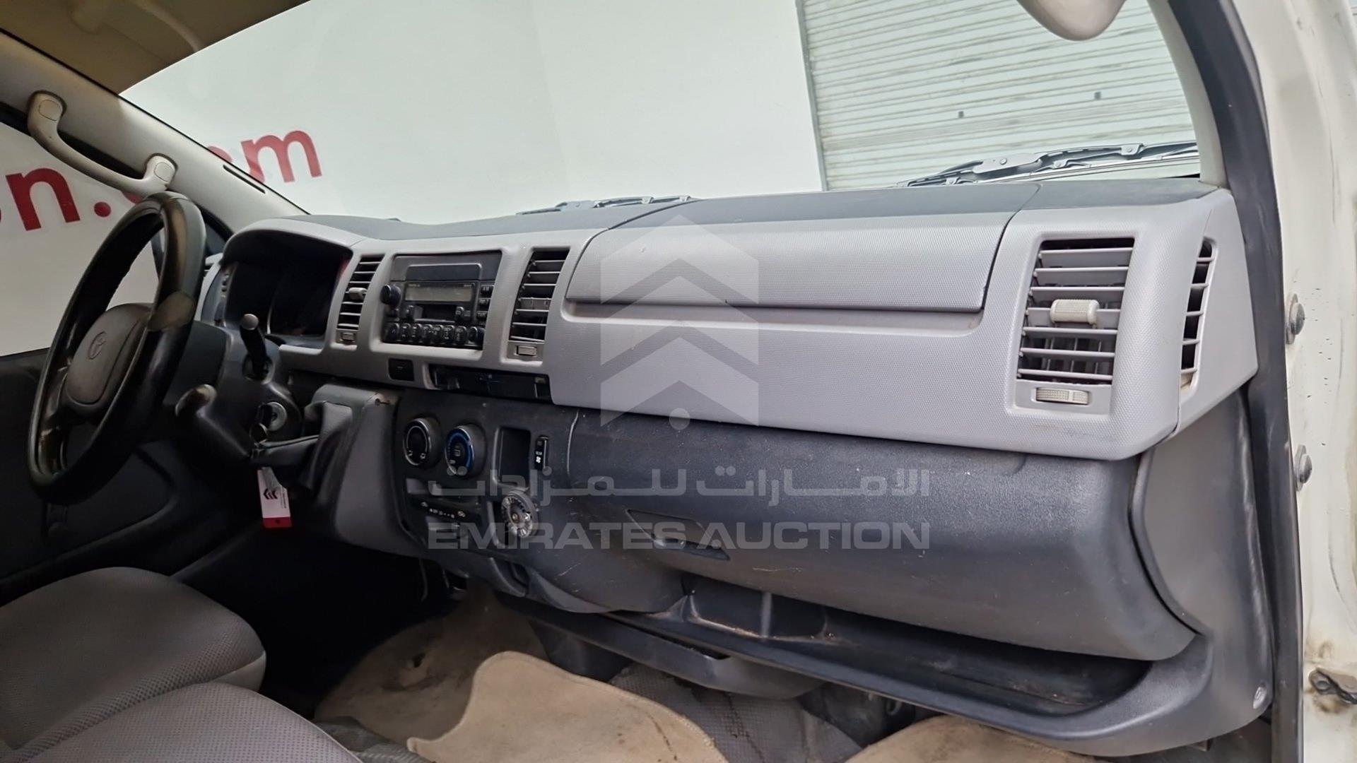 2007 TOYOTA HIACE VIN: JTGJX02P575007665