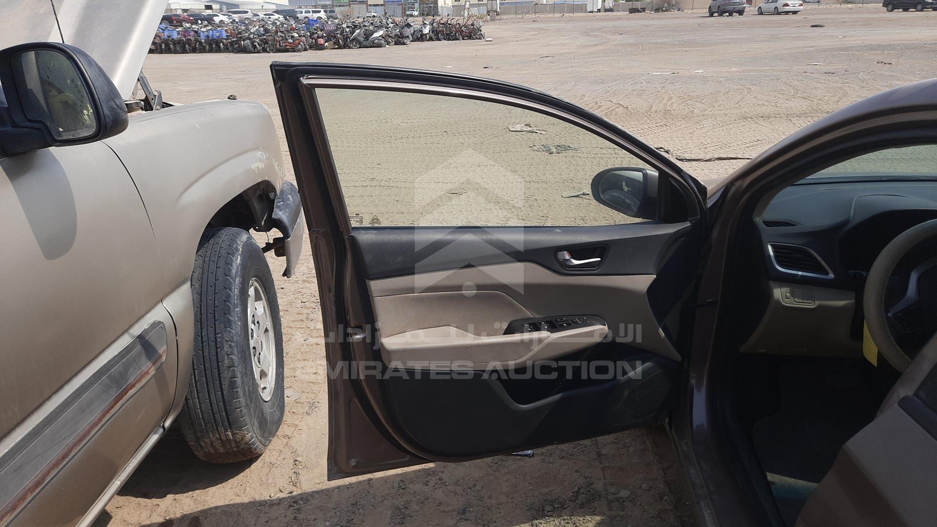 2019 HYUNDAI ACCENT VIN: MALC741C0KM095709