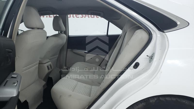6T1BF9FK6HX692658 Auction: EmiratesAuction Lot: 436635 6T1BF9FK6HX692658 Toyota Camry 2017 WHITE Photo 19
