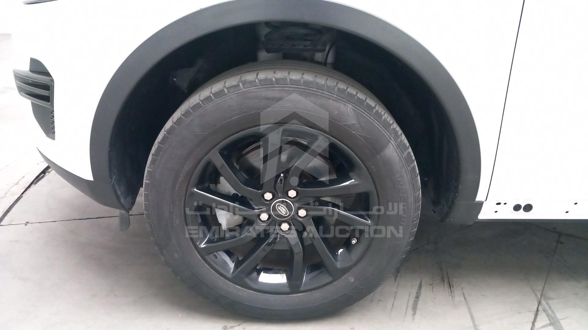 2017 LAND ROVER DISCOVERY VIN: SALCP2BG3HH690993