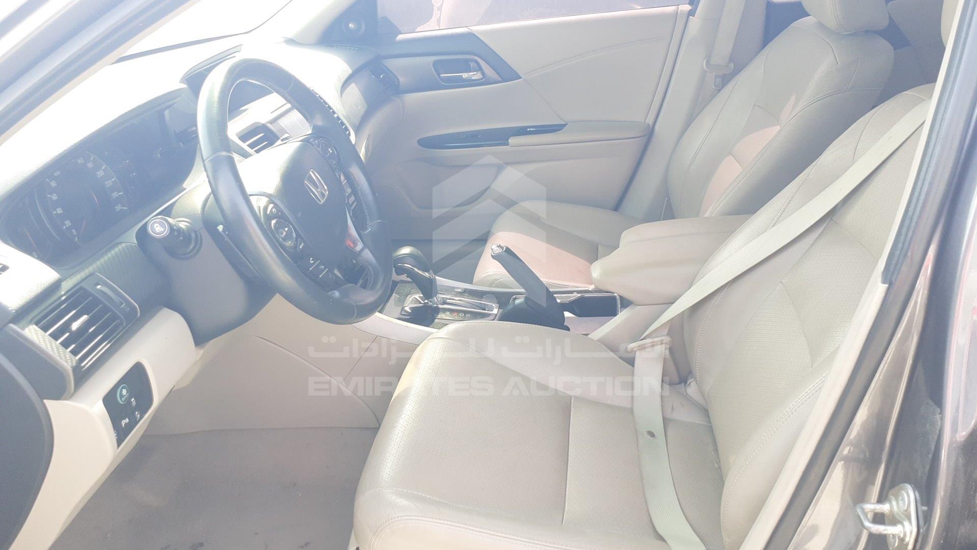 2017 HONDA ACCORD VIN: 1HGCR3695HA600918