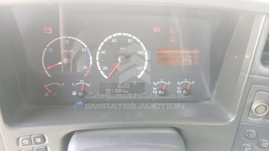 2009 Scania P 340 — Speedometer & RPM Gauges — Photo 15