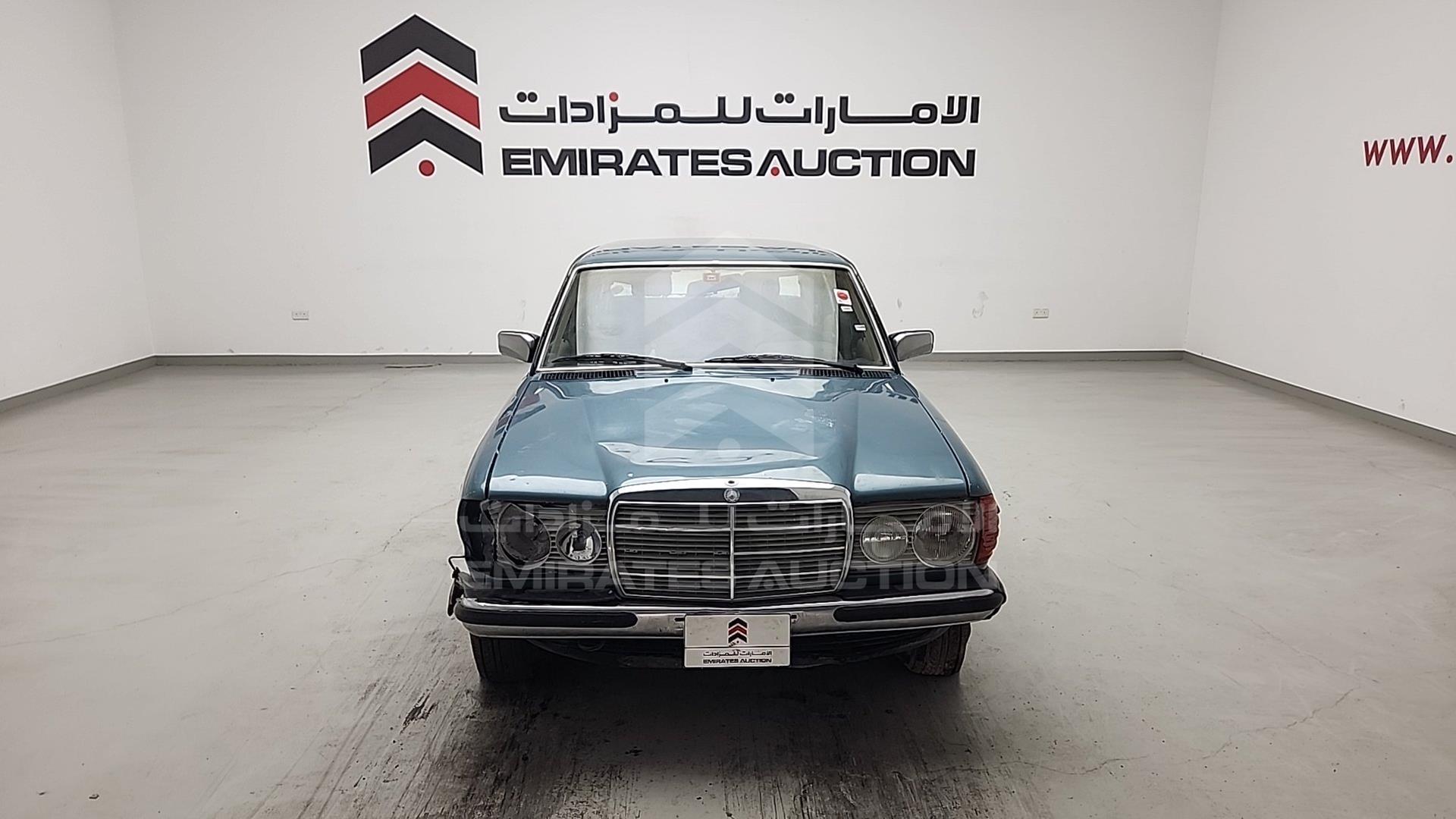 1981 MERCEDES 250 VIN: WDB12302810105896