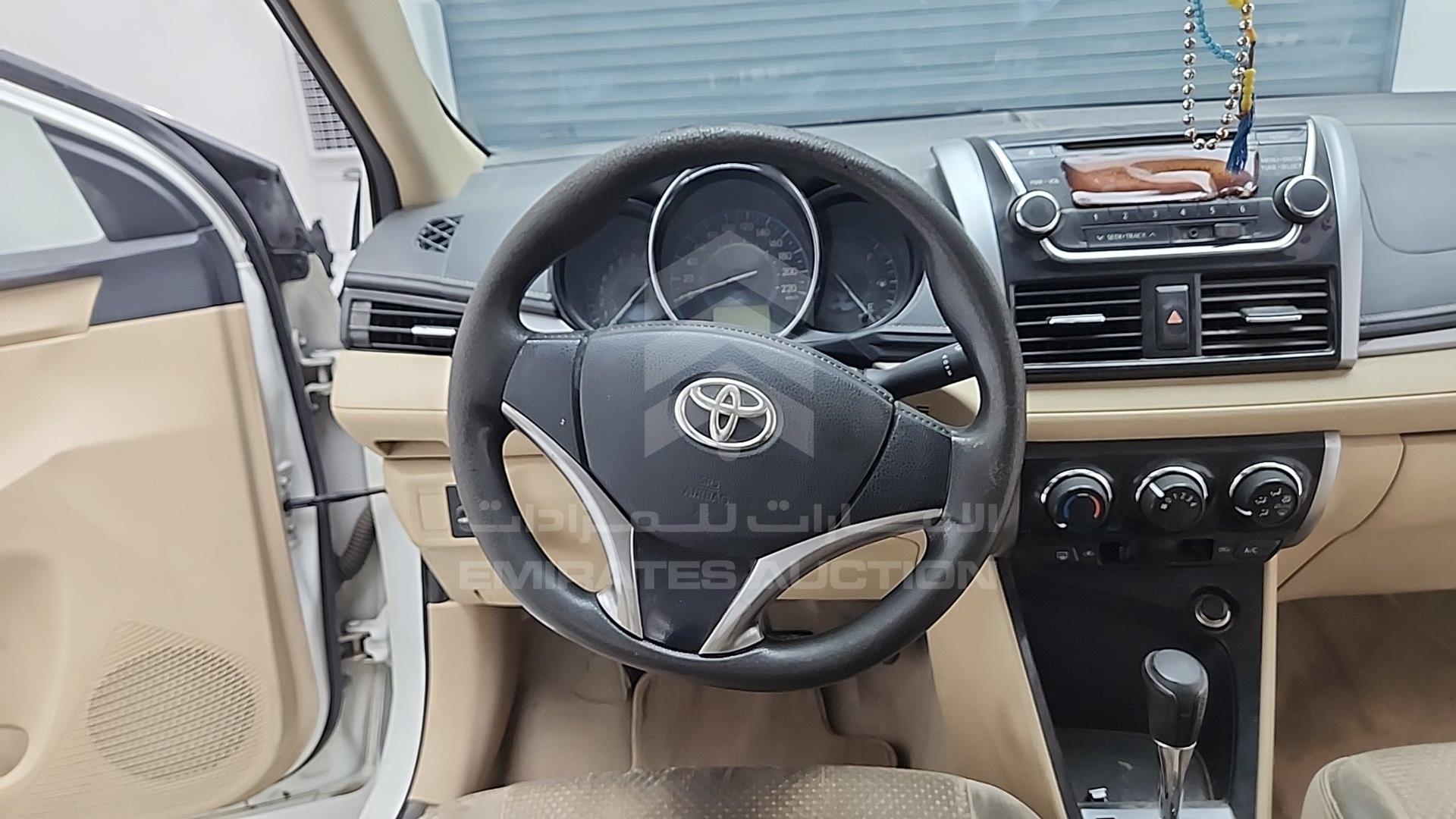 2015 TOYOTA YARIS VIN: MHFBT9F34F6028237