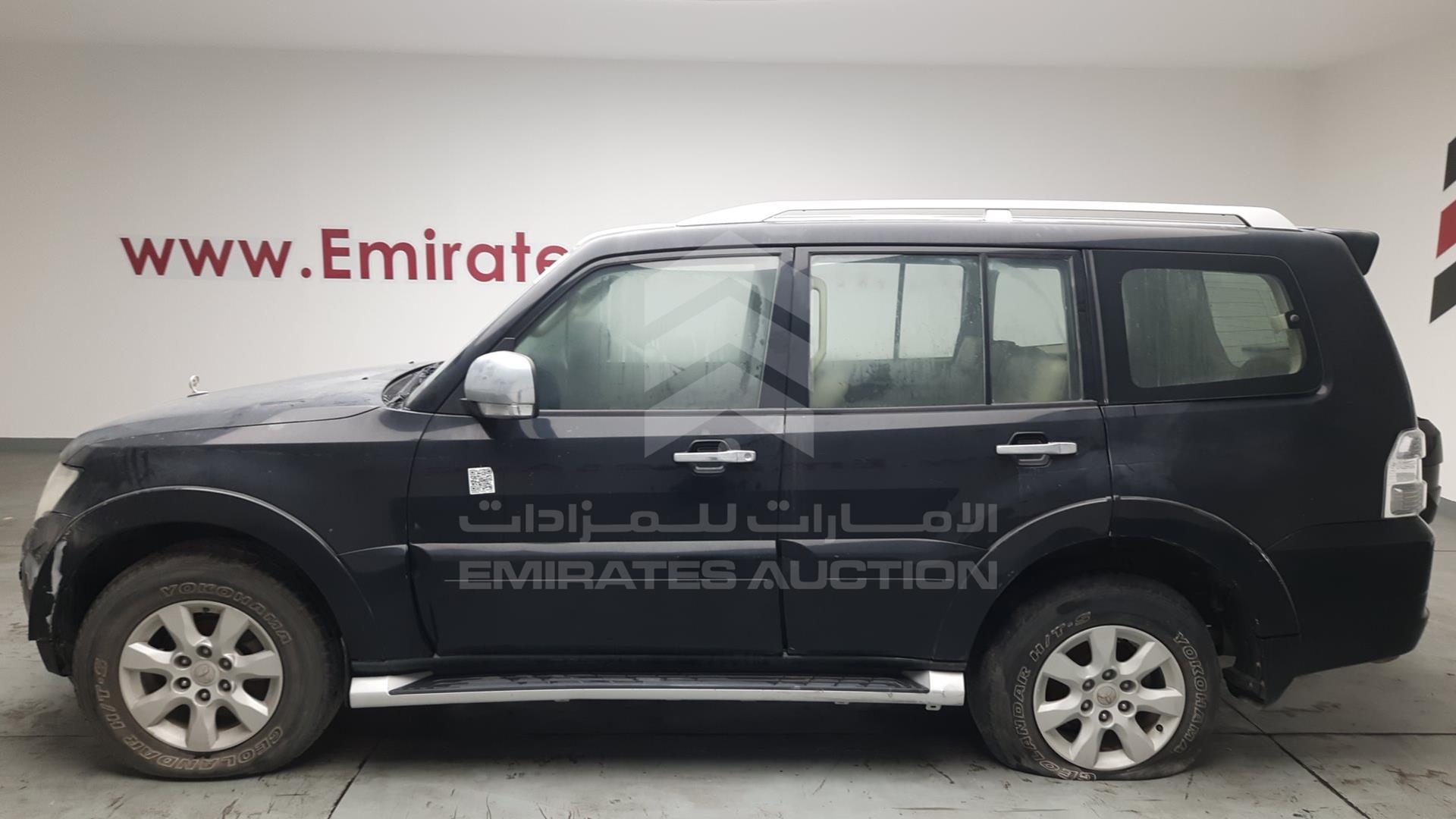2011 MITSUBISHI PAJERO VIN: JMYLRV95WBJ709201