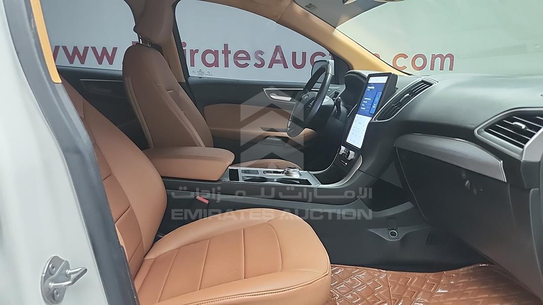 2022 Ford Edge — Front Right Passenger Seat View — Photo 25