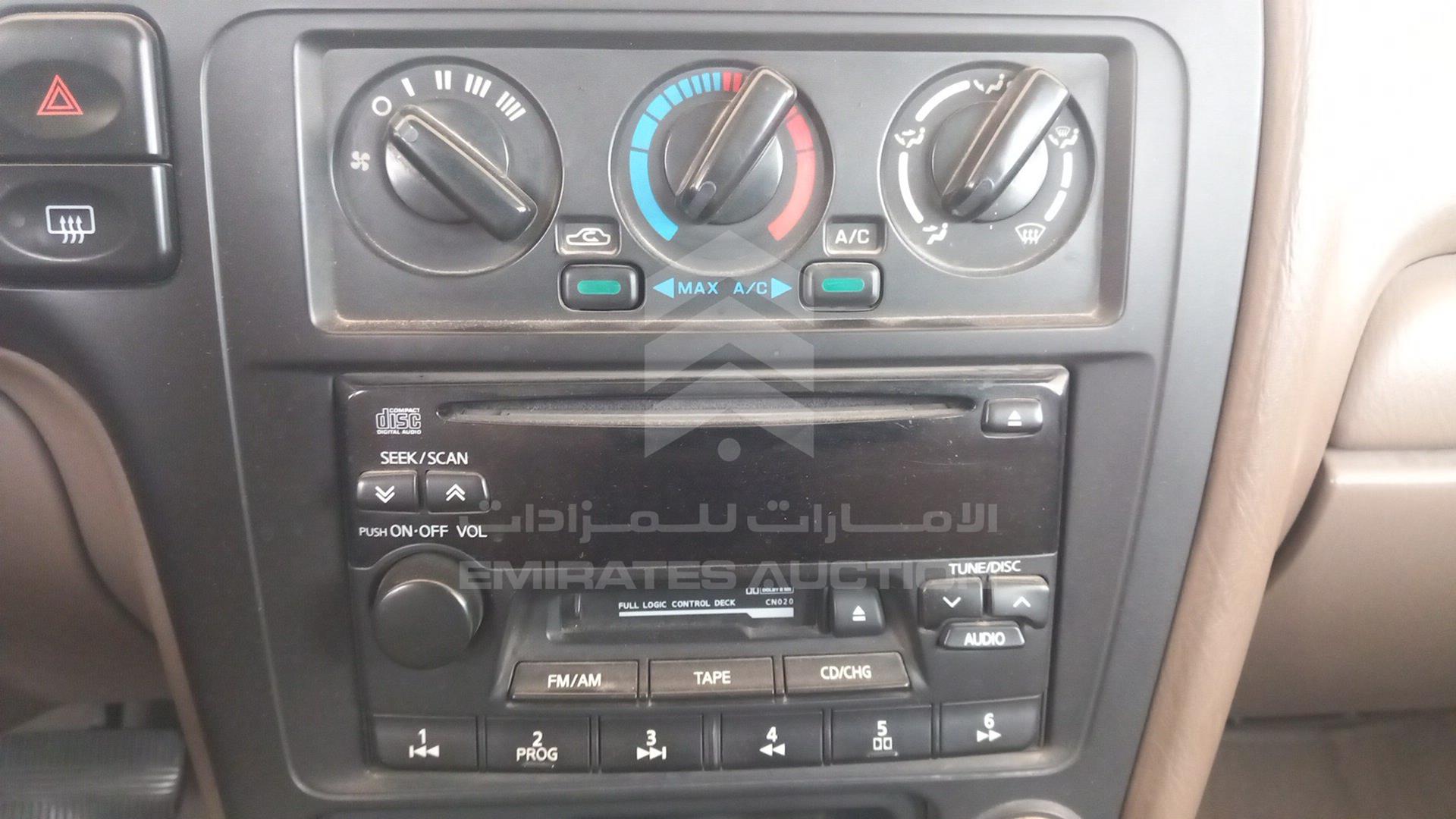 2005 NISSAN PATHFINDER VIN: JN8DR05Y75W808215