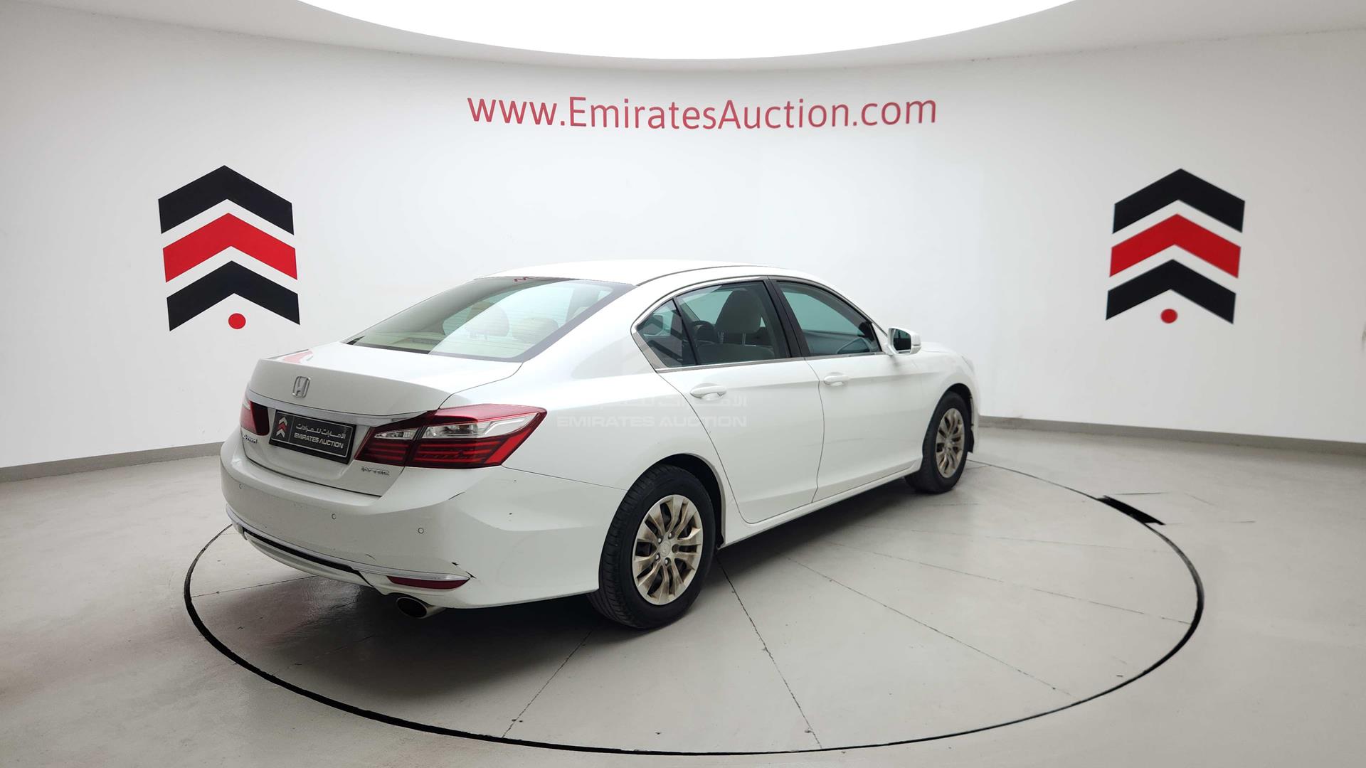 2017 HONDA ACCORD VIN: 1HGCR261XHA618318