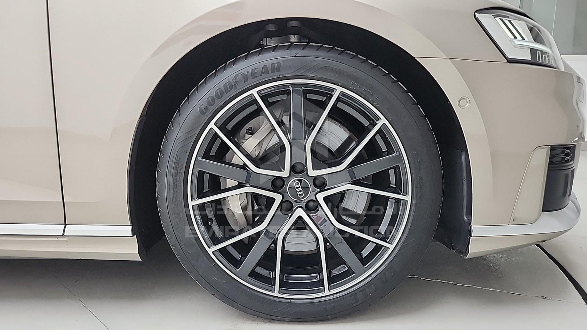 2019 AUDI A8 L VIN: WAUZZZF87KN003737