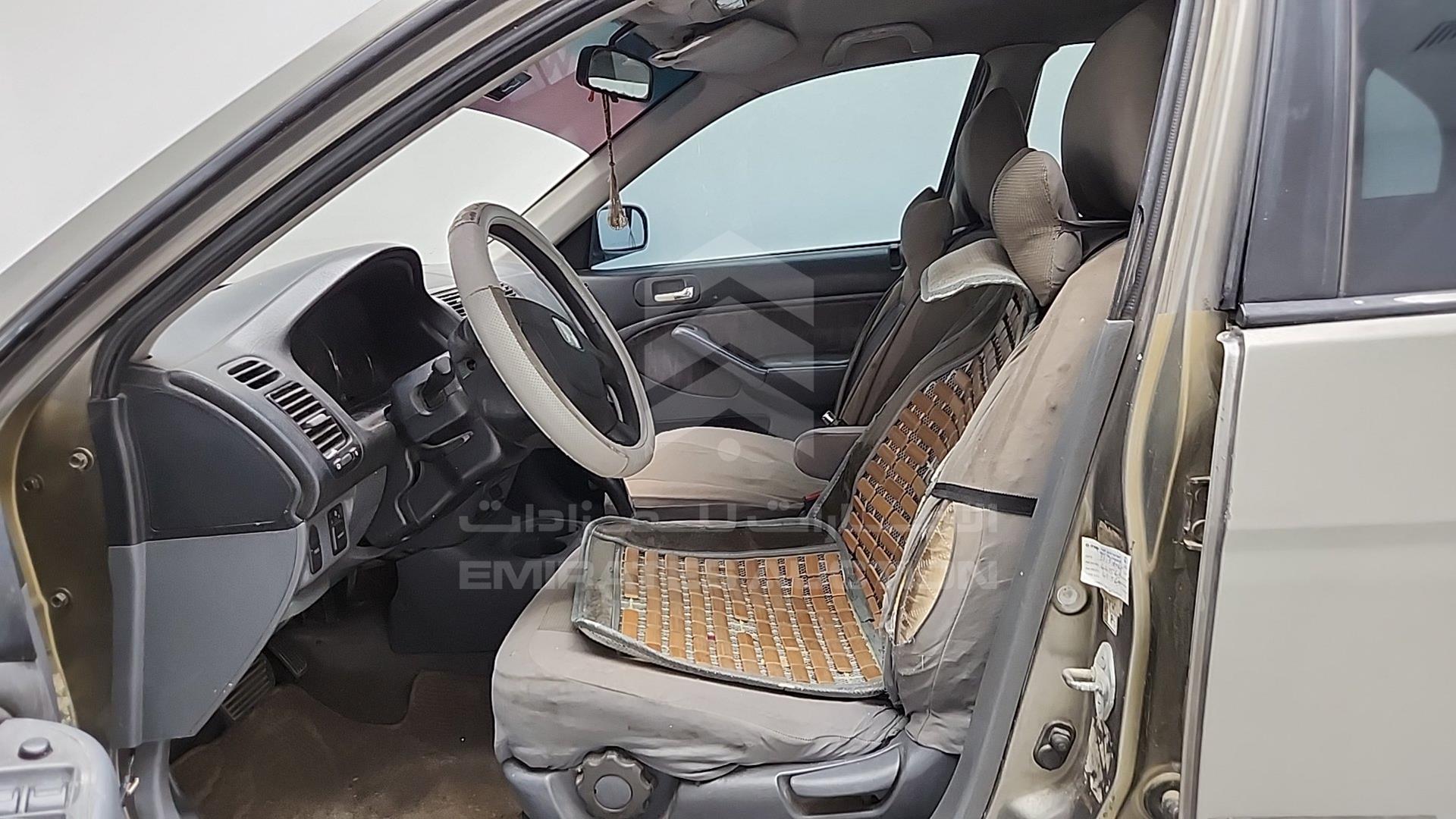 2004 HONDA CIVIC VIN: JHMES16614S401079