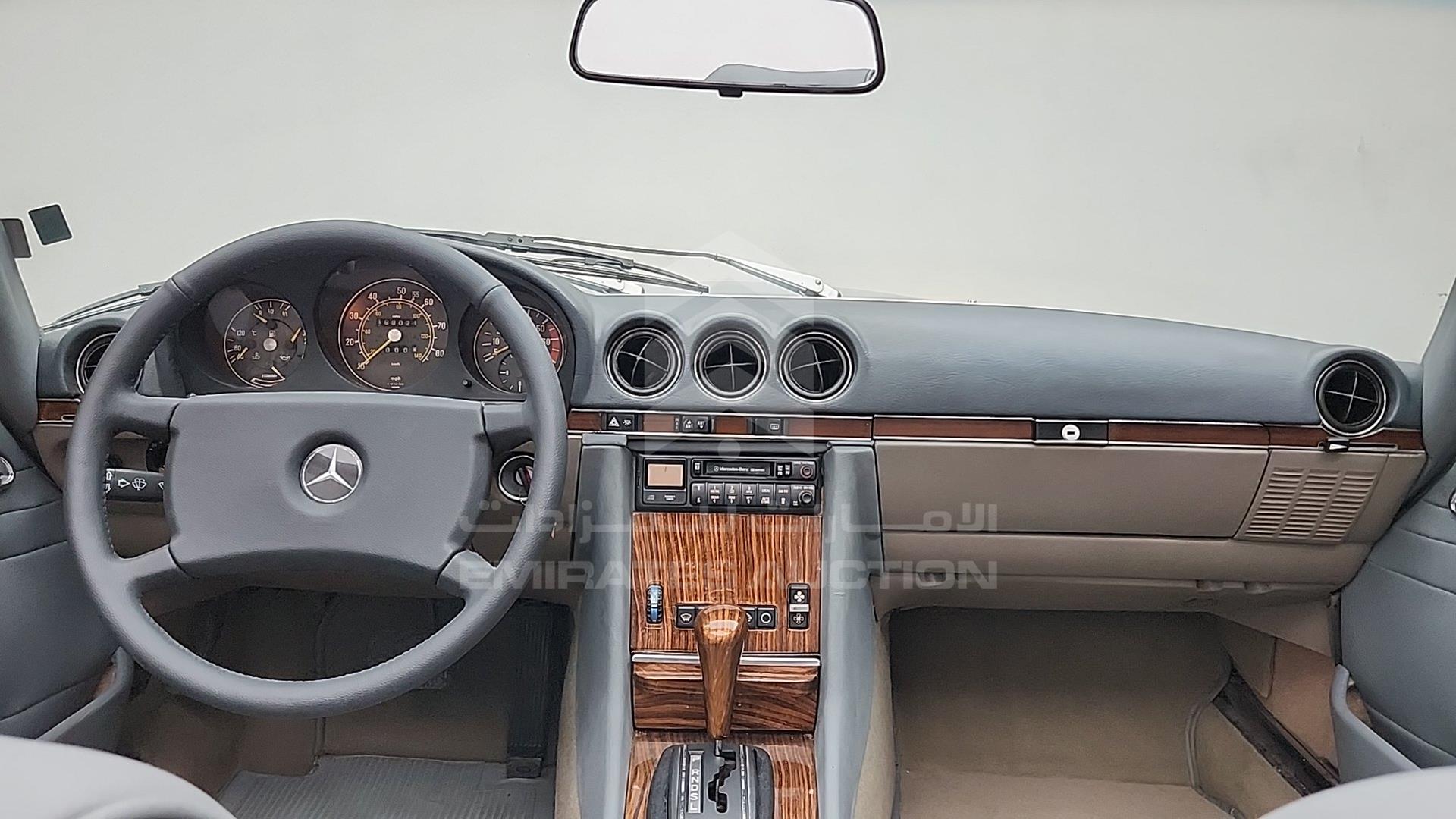 1982 MERCEDES SL 380 VIN: WDBBA45A5CB011405