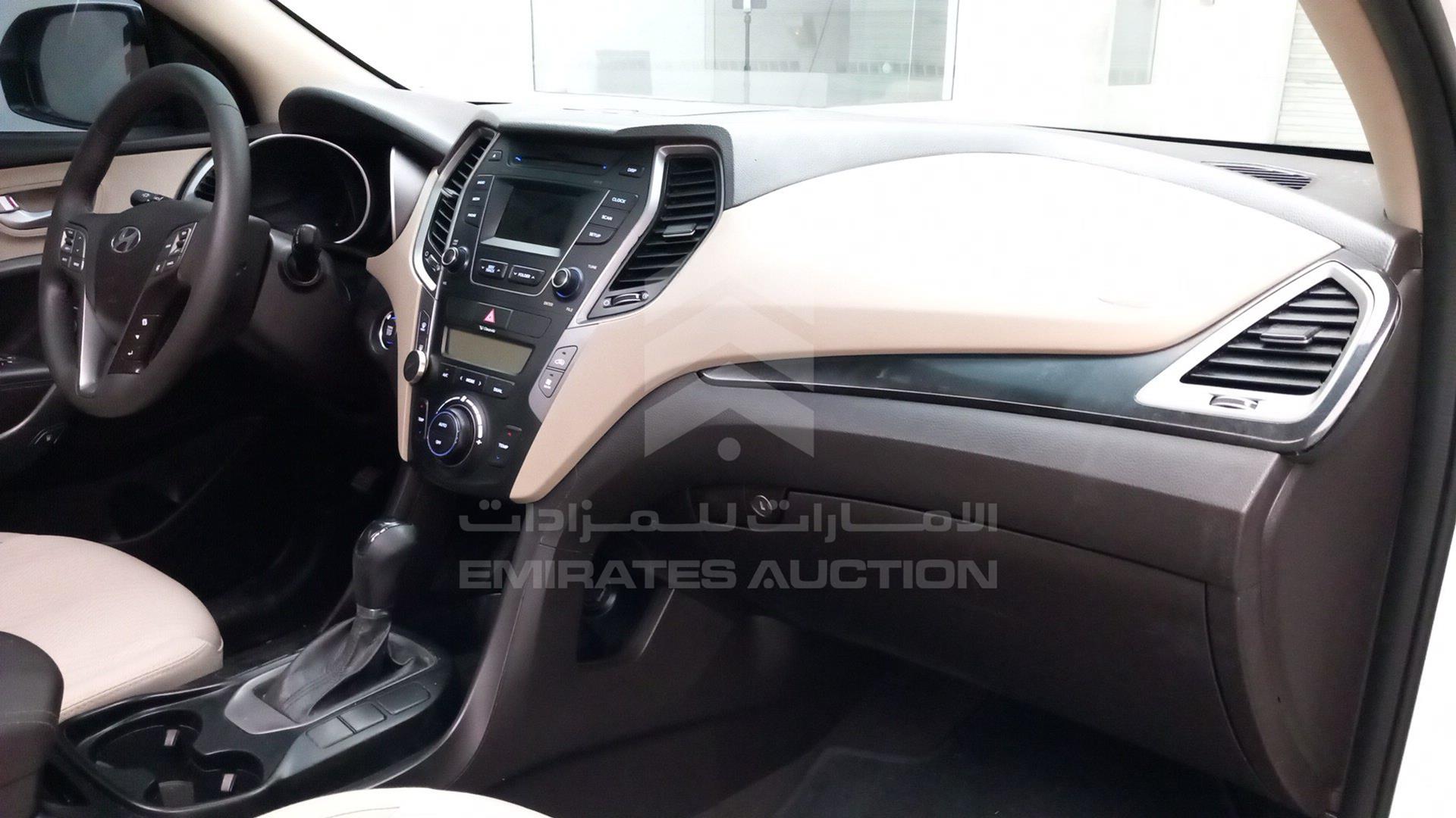 2016 HYUNDAI SANTA FE VIN: KMHSN81EXGU114119