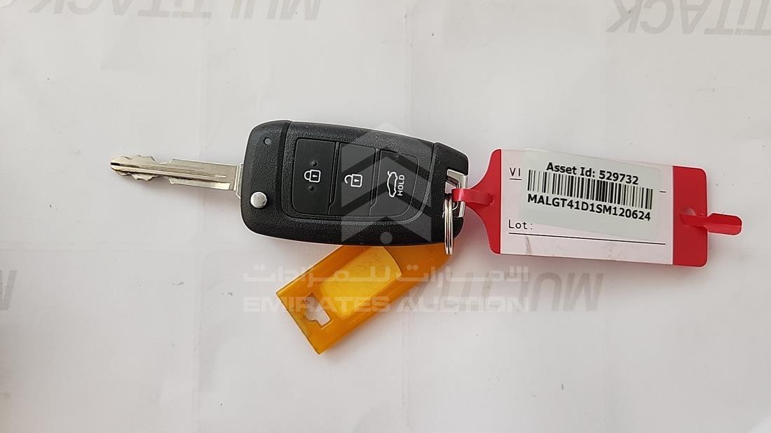 2025 Hyundai Accent — Keys — Photo 5