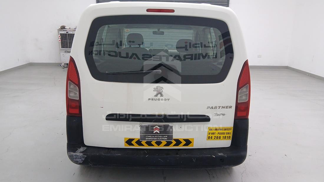 2015 Peugeot Partner — Rear View — Photo 8