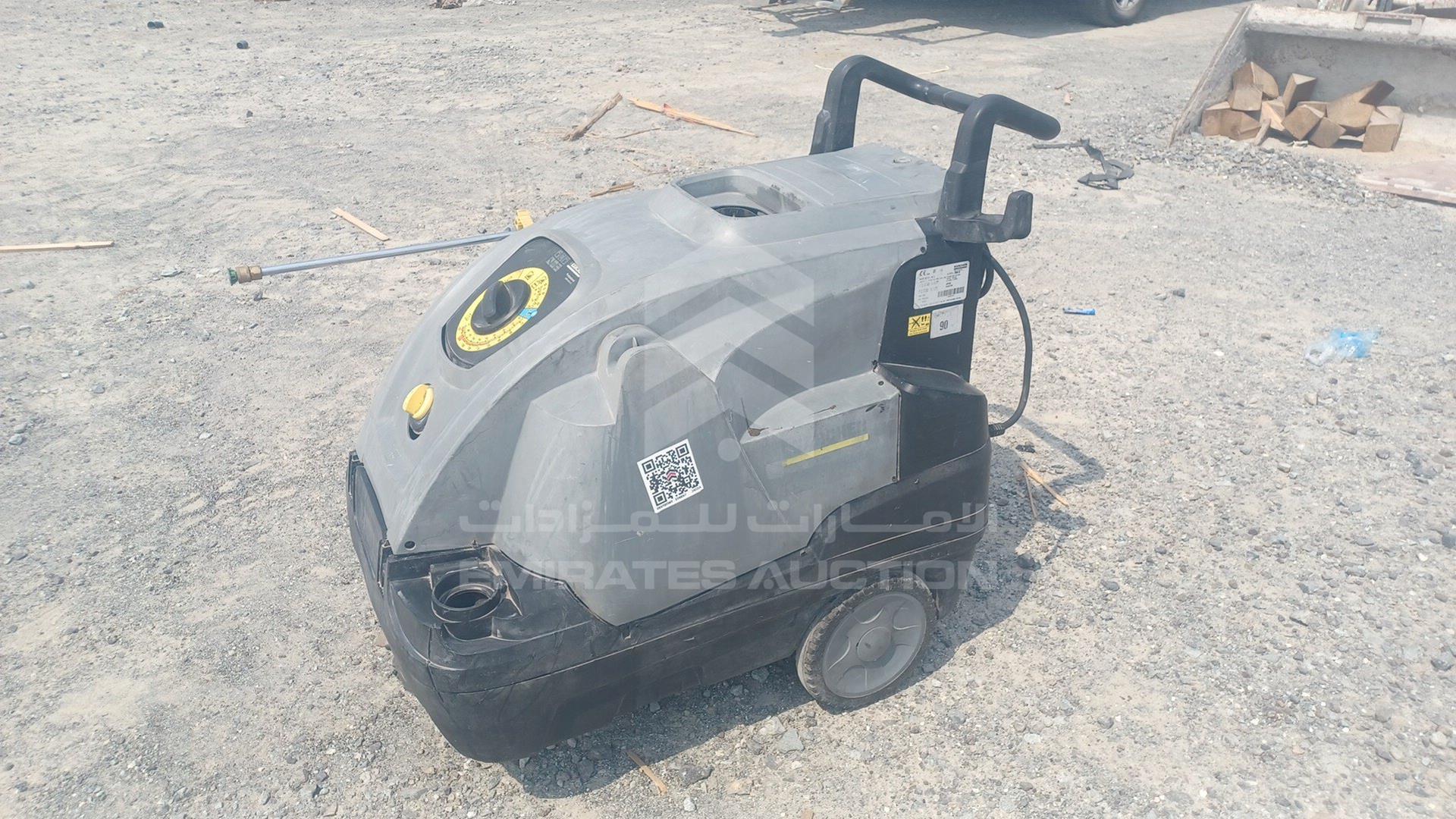 0 UNDEFINED HIGH PRESSURE CAR WASH UNIT VIN: 012144GREY