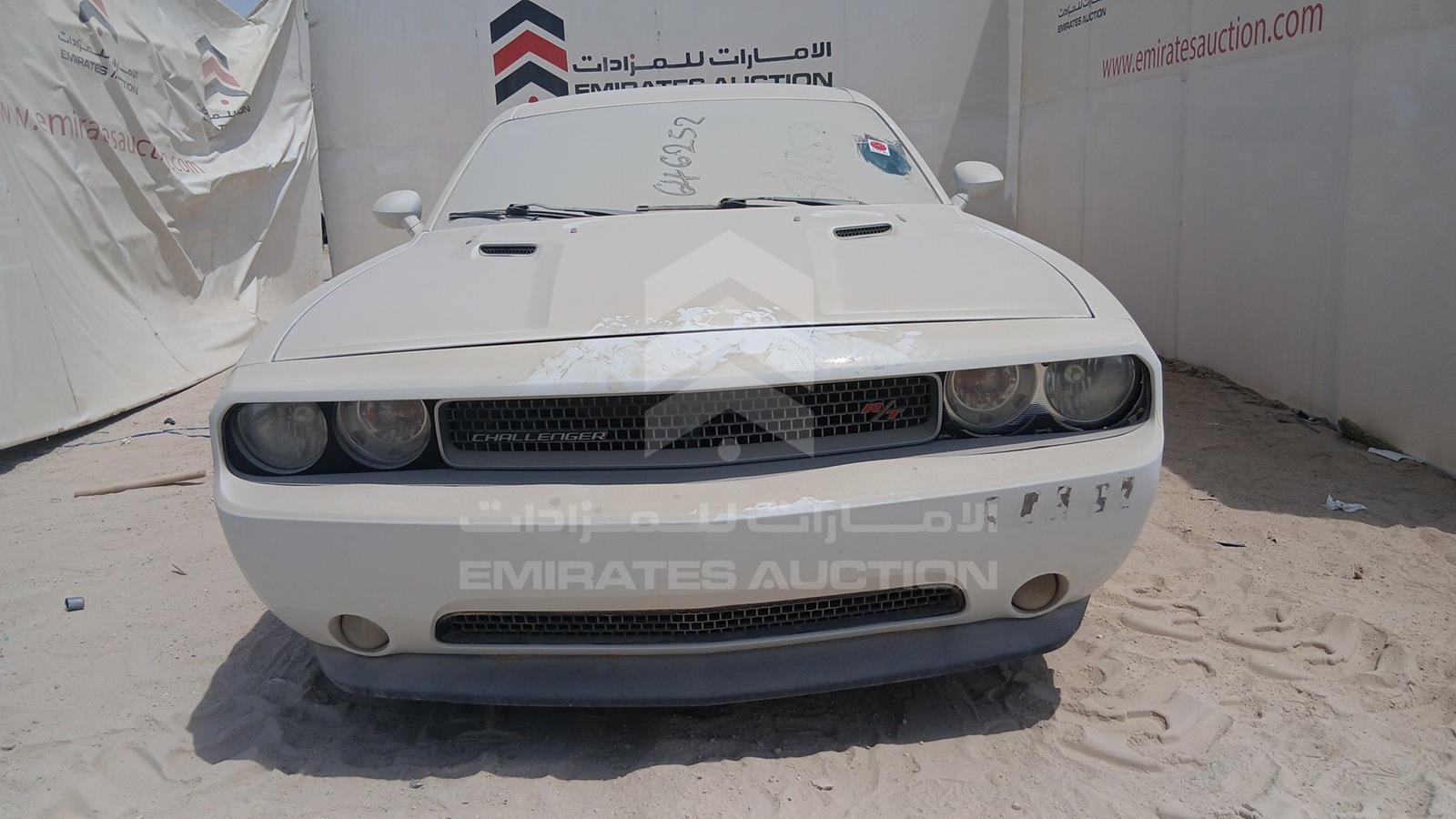 Dodge CHALLENGER 2013 aus den Vereinigten Arabischen Emiraten