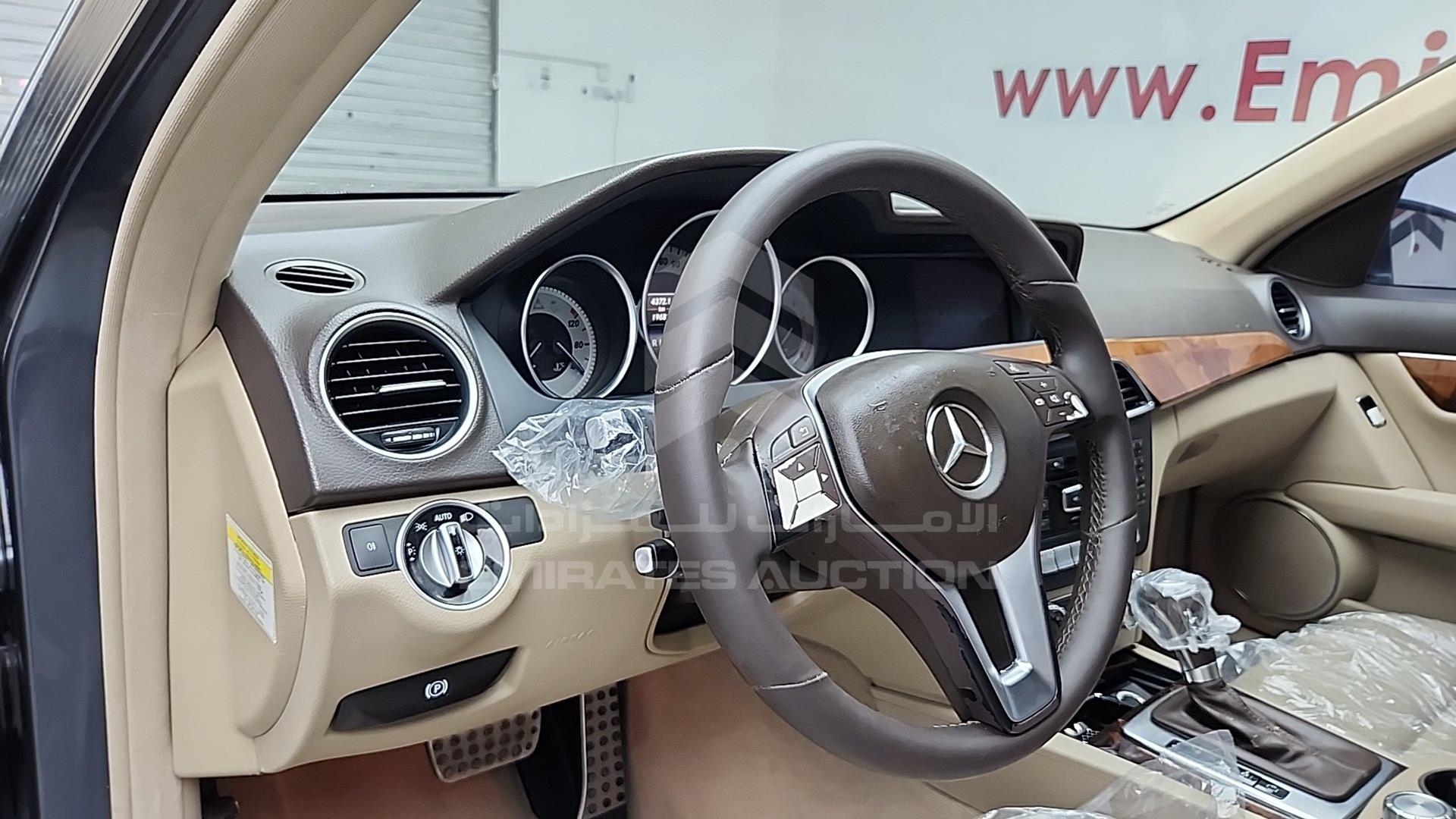 2014 MERCEDES C 250 VIN: WDDGF4HB7ER317471