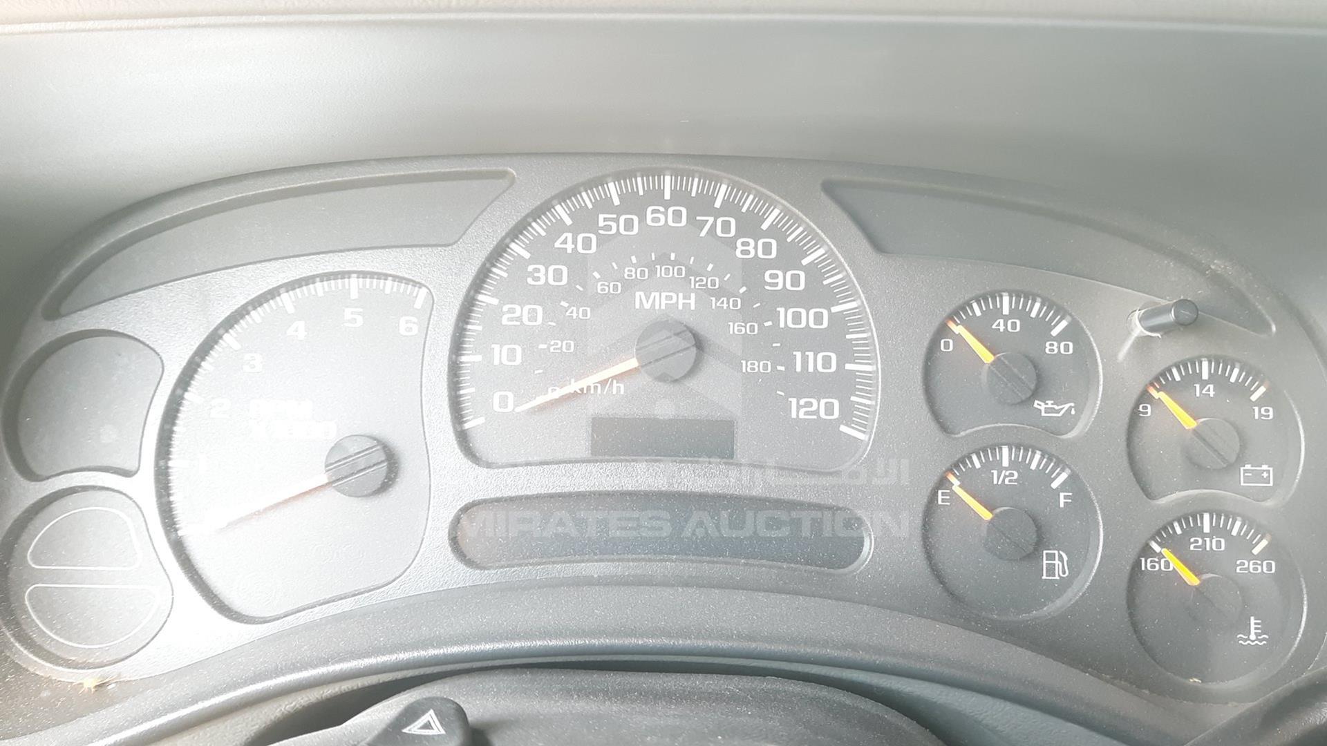2004 CHEVROLET SUBURBAN VIN: 1GNFK16T44J145013