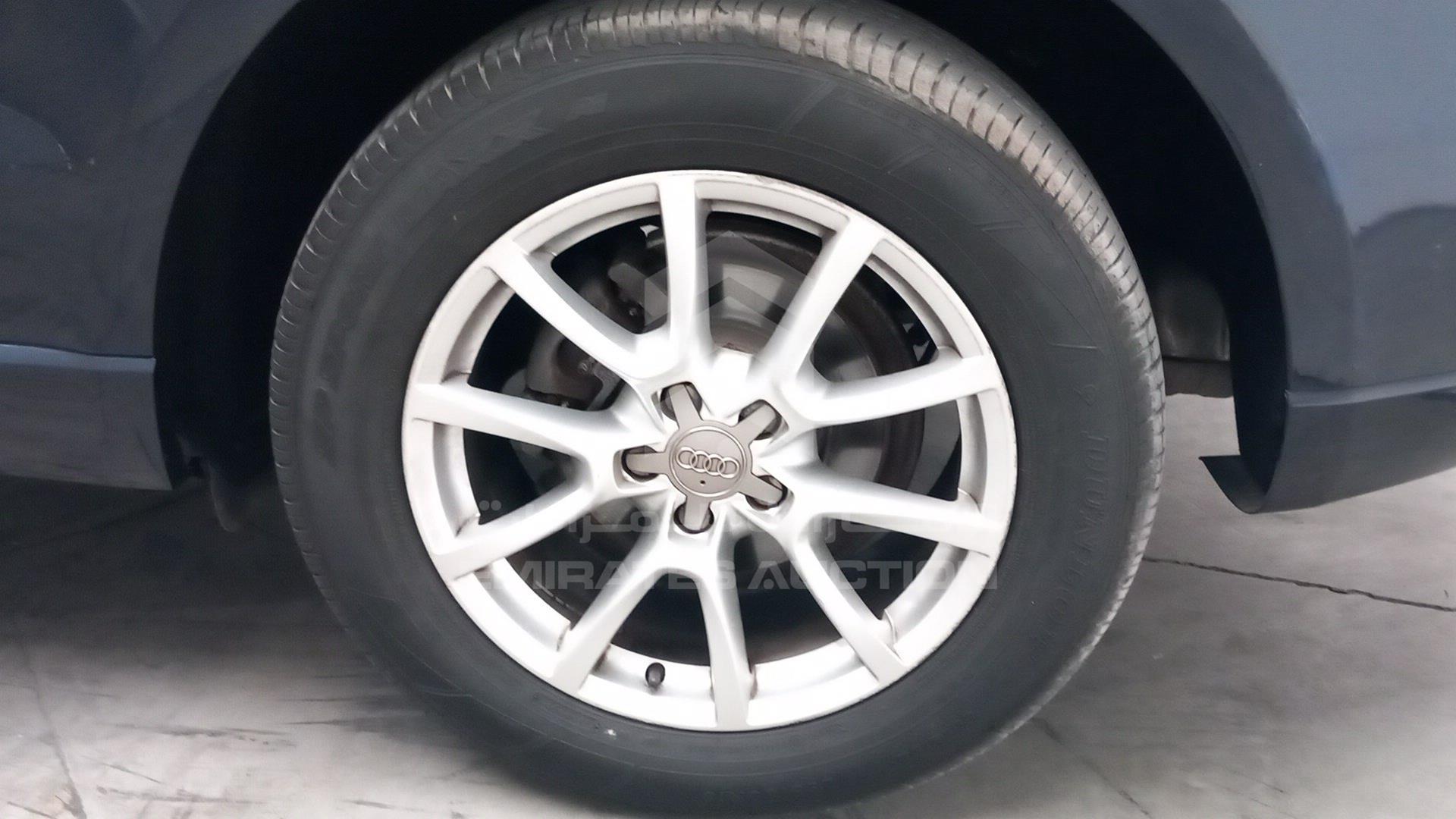 2011 AUDI Q5 VIN: WAUCFC8R2HA042938