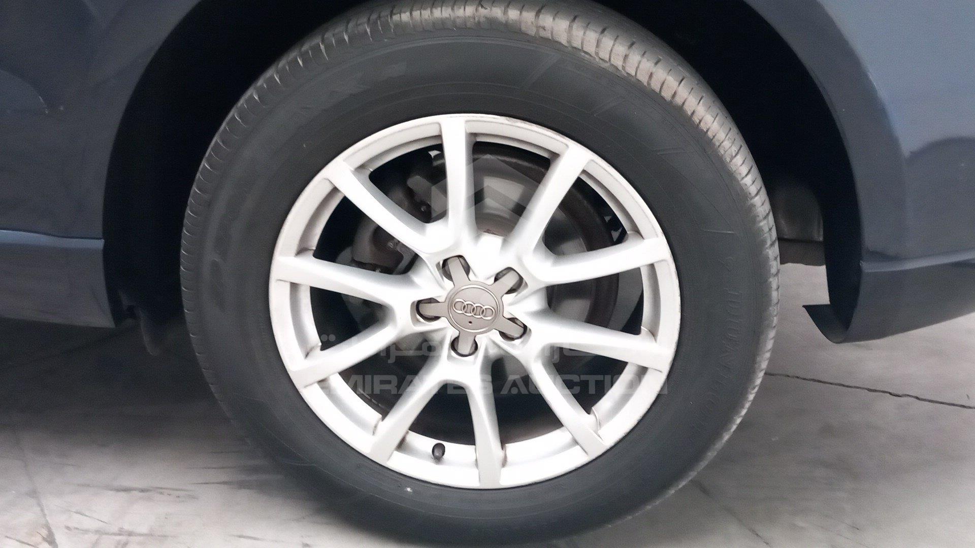 WAUCFC8R2HA042938 - 2011 Audi Q5 - #494286