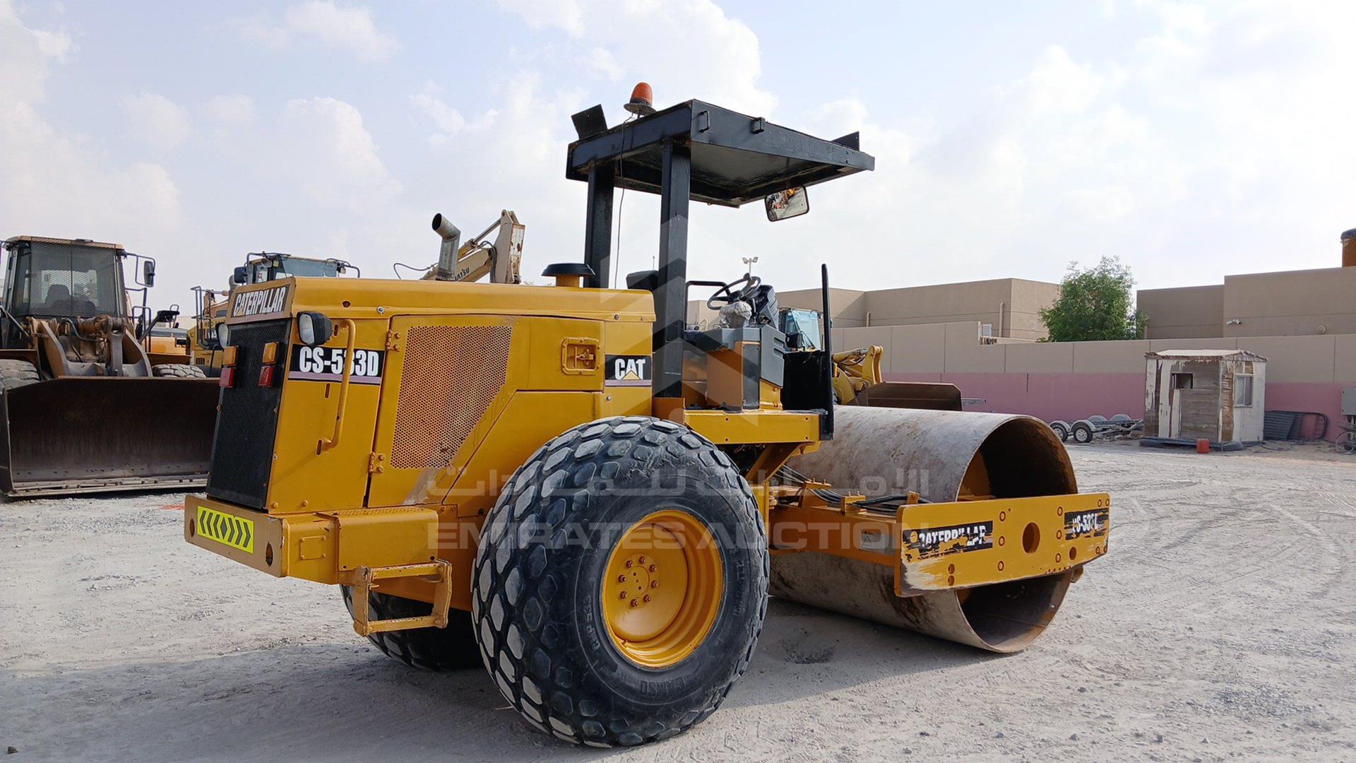 2002 CATERPILLAR CS533D VIN: CATCS533V5CZ00420