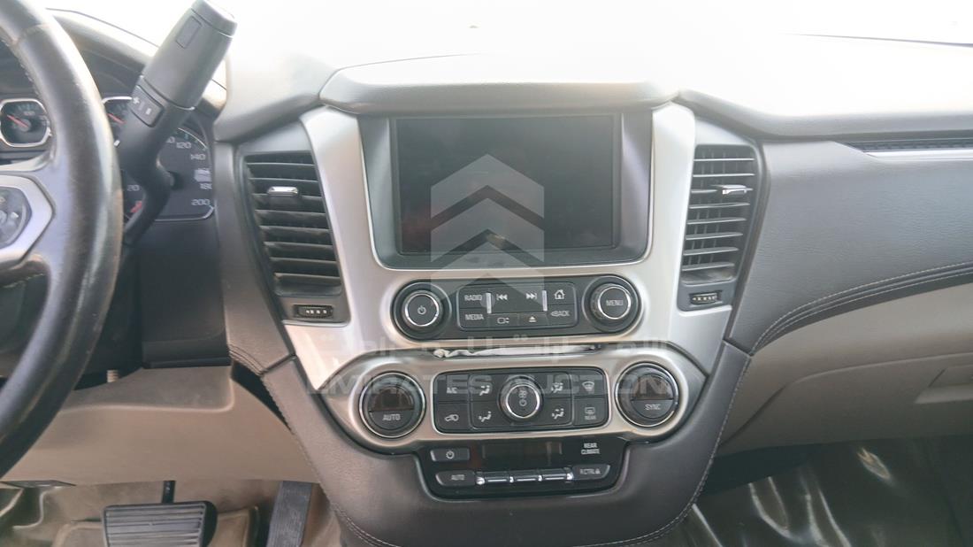 2019 Chevrolet Suburban — Entertainment Systems & Camera Monitor & Navigation — Photo 16