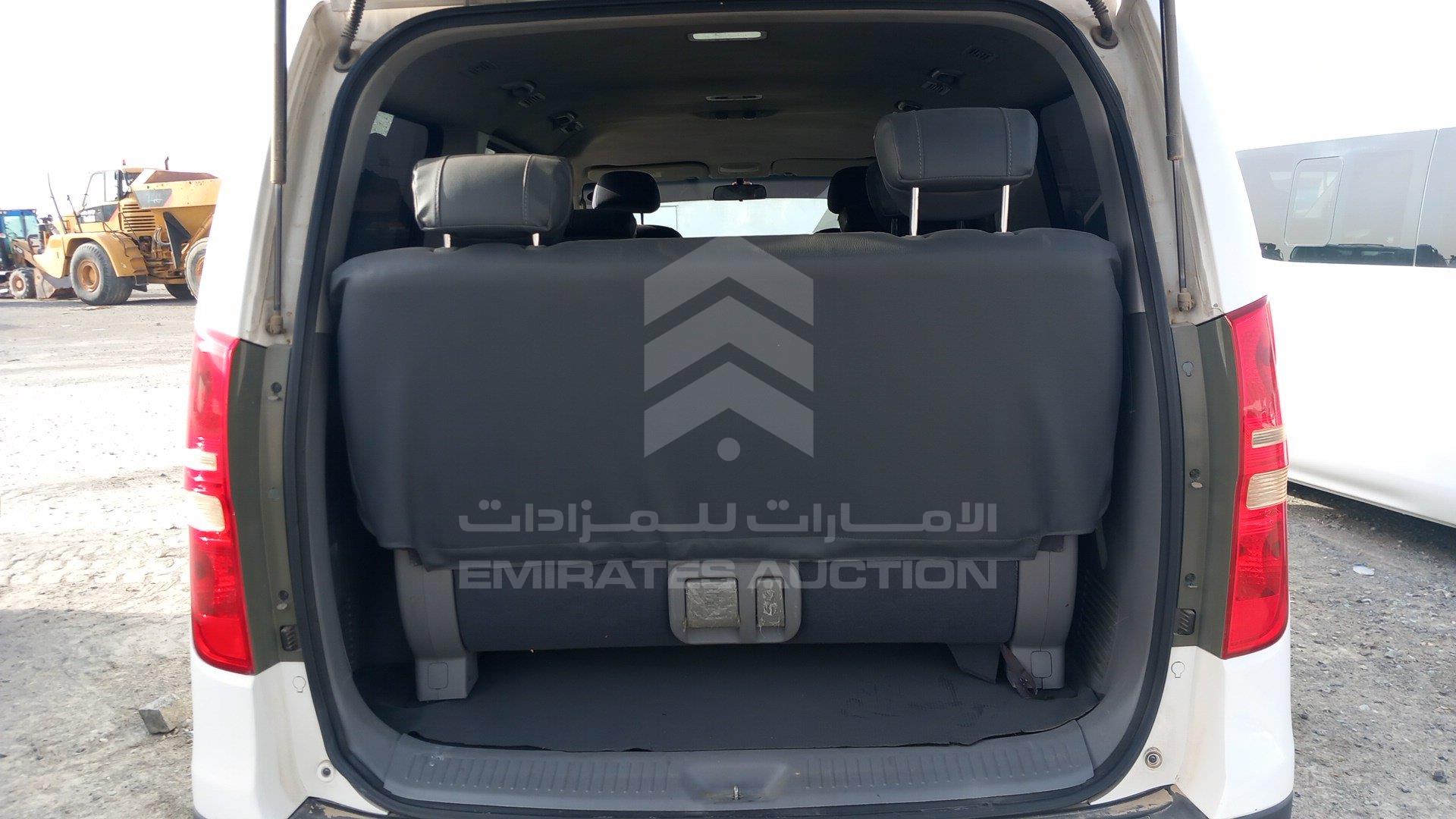KMJWA37R0CU455693 - 2012 Hyundai H1 - #506534