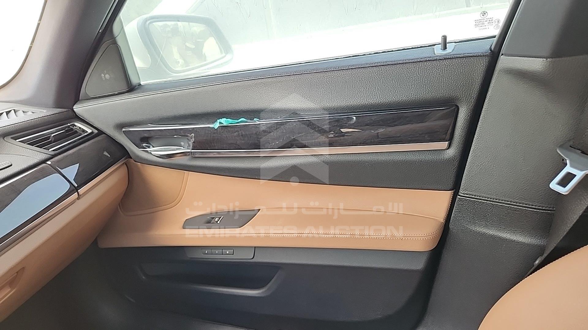 2011 BMW 740 VIN: WBAKB810XBC344966