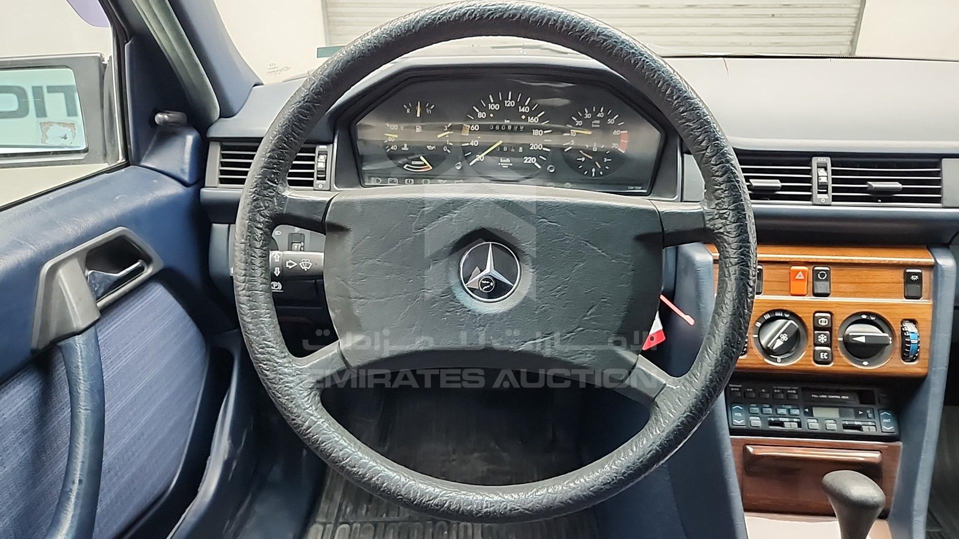 1986 MERCEDES 230 VIN: WDB1240231A286248