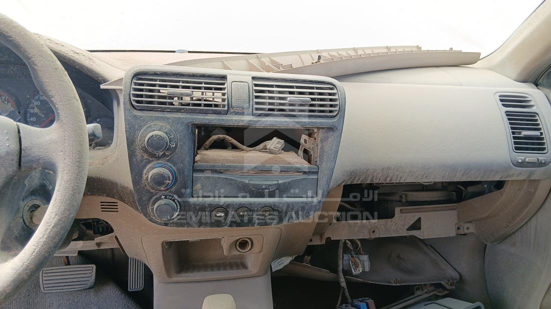 هوندا سيفيك 2005 — نظم الترفيه وكاميرا المراقبة والملاحة — صورة 16
