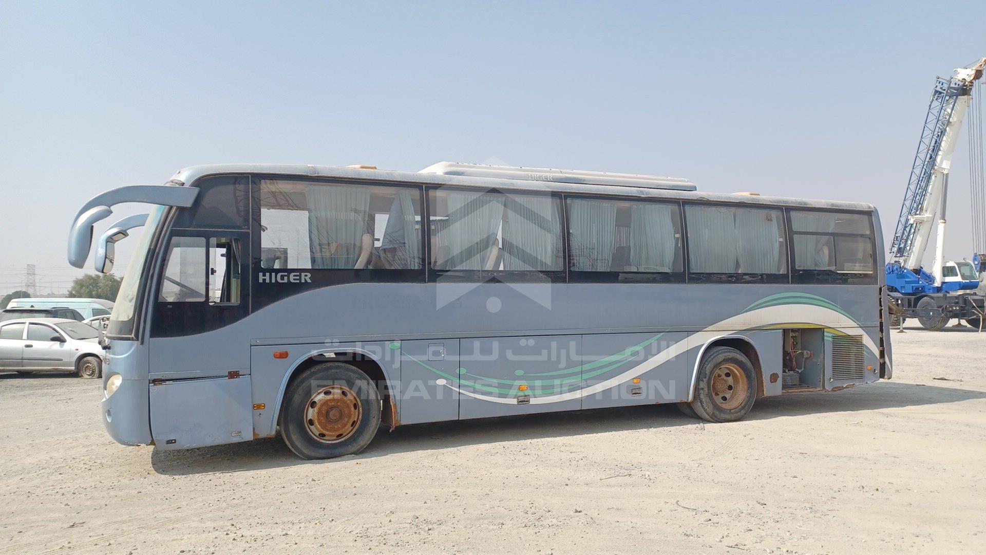 2010 HIGER BUS VIN: LKLR1FSD1AB537463