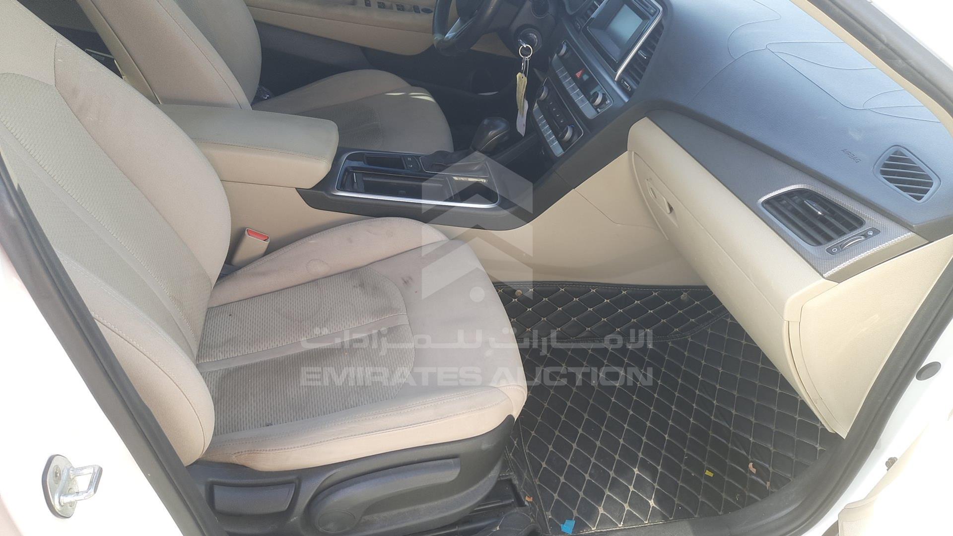 2018 HYUNDAI SONATA VIN: KMHE241G1JA419355