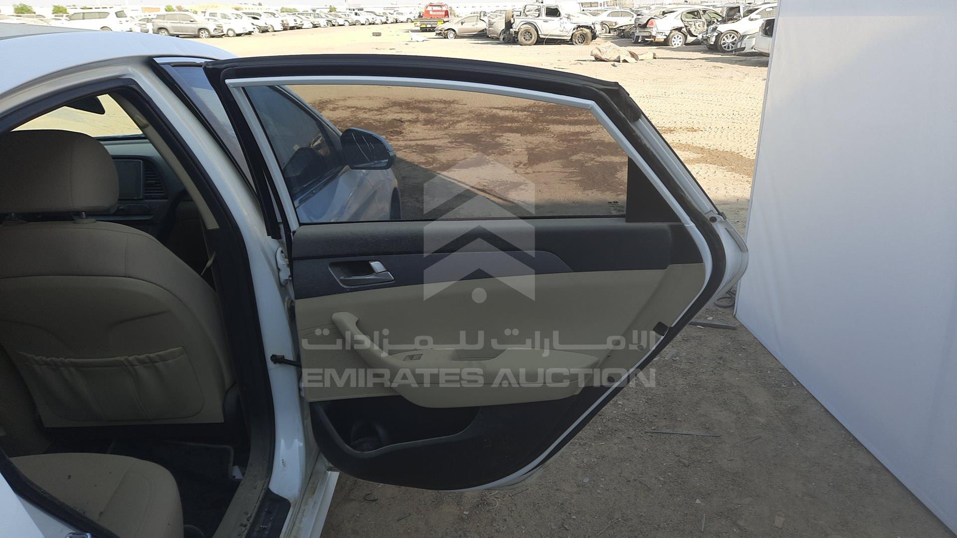 2018 HYUNDAI SONATA VIN: KMHE241G0JA427706