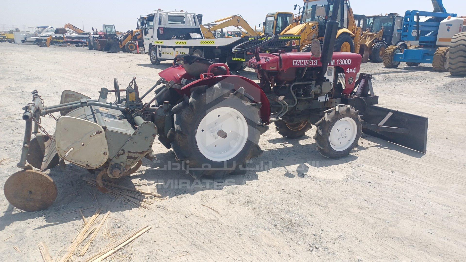 0 YANMAR --- VIN: YM1300D04615